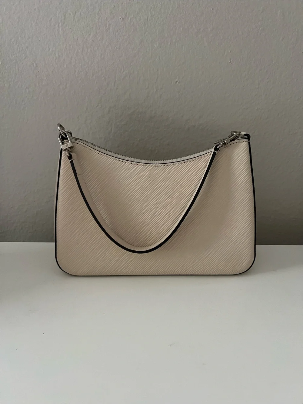 Louis Vuitton Cream Epi Leather Shoulder Pochette with Silver Chain